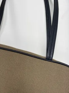 Canvas leather handbag detail handle minimalist daily shoulder bag structured design