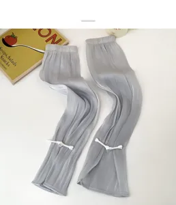 Manchettes de protection solaire plissées grises avec boutons perles style chinois été femme