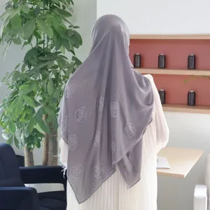 Elegantes graues Chiffon-Kopftuch mit Strass-Rosenmuster, hochwertiges Schal für Damen.