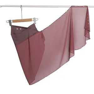 Elegante chiffon dans wikkelrok met strass steentjes in effen asymmetrisch ontwerp