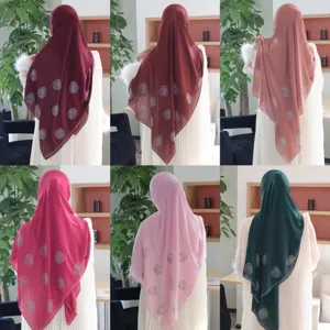 Chiffon Hijab Schal mit Diamant Rosen Design, elegante muslimische Kopfbedeckung.