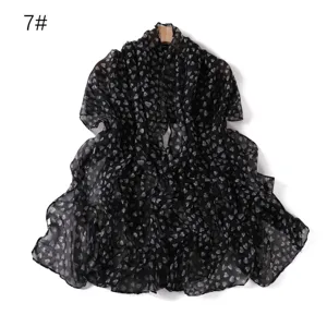 Sciarpa lunga nera con stampa a cuori scialle leggero protezione solare donna moda