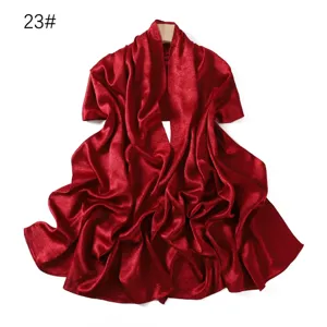 Bufanda pañuelo largo de seda satinada roja para mujer, elegante chal arrugado de verano.