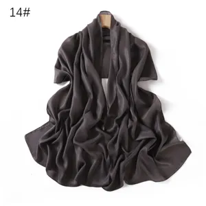 Sciarpa lunga in chiffon tinta unita perlato lucido grigio scuro elegante accessorio da donna chic