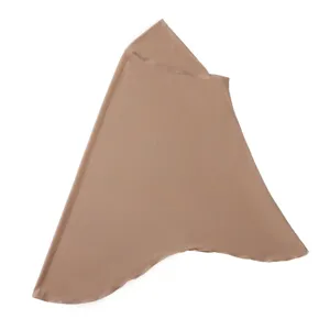 Copricapo hijab elastico in tinta unita per donna, dettaglio sciarpa comoda e morbida.