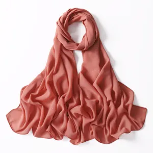 Elegante sciarpa lunga in chiffon scintillante tinta unita da donna, dettaglio hijab e scialle.