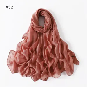 Solid color lightweight long scarf shawl, simple and versatile travel photo prop accessory.