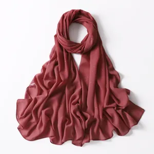 Sciarpa lunga in chiffon glitterato da donna, elegante scialle hijab bordeaux brillante.