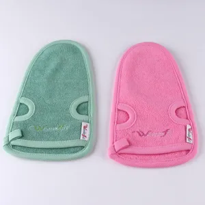 Simple solid color bath scrubbing mitts plant fiber exfoliating gloves for daily shower use.