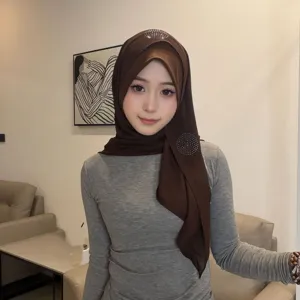 Effen chiffon kristal linnen moslim hijab hoofddoek met stijlvolle strass cirkel details.