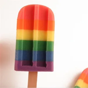 Regenboog ijsje badspons met houten handvat, schattig douche reiniging lichaam scrubber tool.