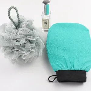 High-quality bath sponge and exfoliating mitt set, perfect for daily shower body cleaning.