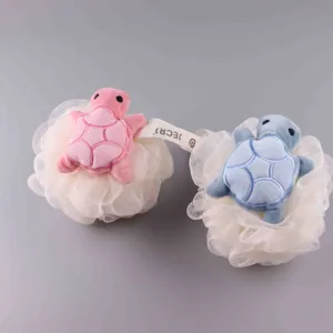 Detailansicht niedlicher Schildkröten Badeschwamm Plüsch Netzball, weich für tägliches Baden.