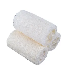 Éponge loofah de bain naturelle pour le corps et gommage sous la douche quotidienne.