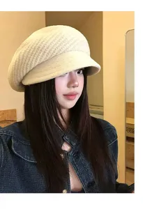 Beige Strick Barette Mütze für Damen, kurze Krempe Schiebermütze, warme Winter Malermütze.