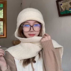 Écharpe à capuche en tricot confortable pour femmes, ensemble bonnet et tour de cou hiver.