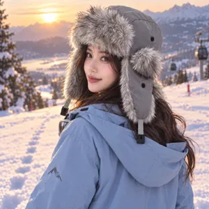Gorro de trampero gris de piel sintética de invierno orejeras a prueba de viento cálido
