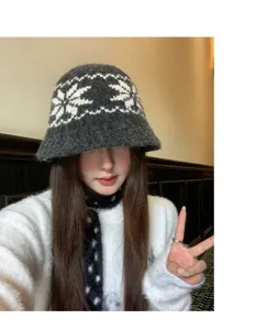 Fair Isle knit bucket hat for women, winter warm vintage wool basin hat with snowflake pattern.