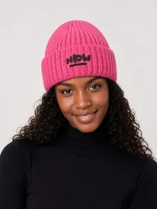 Berretto in maglia rosa per l'inverno, cappello caldo elasticizzato con logo ricamato.
