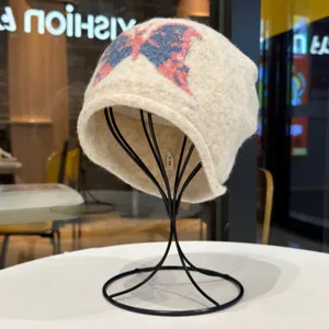 Retro farfalla ricamato peluche slouchy cappello donna autunno inverno caldo berretto
