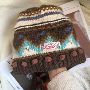 Berretto in maglia retro Fair Isle da donna, morbido cappello di lana invernale con pompon.
