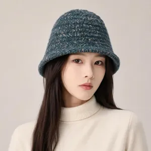 Chapeau cloche tricoté en gros fil style français pour femme, bonnet chaud uni confortable.