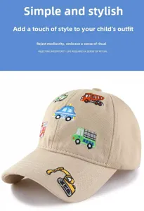 Dettagli del grazioso cappellino da baseball per bambini con veicoli ricamati.
