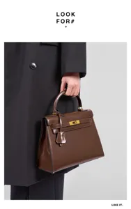 Sac Kelly classique en cuir marron pour femme, sac à main de luxe avec fermoir en métal.