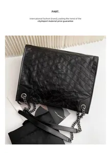 Sac bandoulière en cuir noir avec chaîne, grand cabas matelassé élégant pour femmes au quotidien.