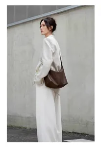 Genuine leather hobo bag for women, stylish underarm shoulder bag and large capacity tote.