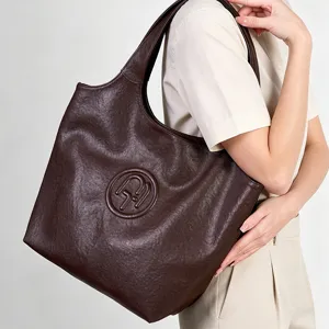 Women's Genuine Leather Tote Bag Large Capacity Commuter Shoulder Bag Retro First Layer Cowhide Underarm Bucket Bag