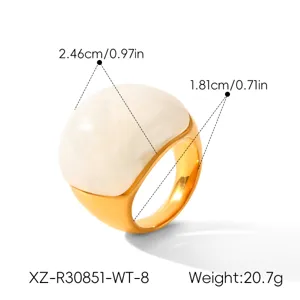 Vue detaillee de la bague en acier inoxydable montrant les dimensions du dome et le poids.