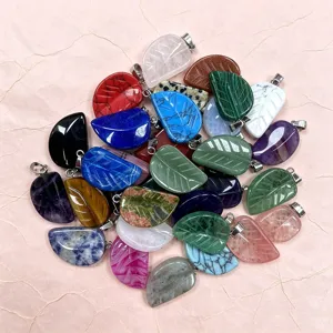 Pendents de feuilles sculptées en cristal et agate de pierre naturelle assortis DIY.