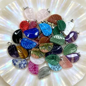 Pendentifs en feuille sculptée en cristal de pierre naturelle collier bijoux accessoires