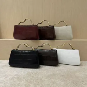 Bolso de mano con patrón de cocodrilo y asa dorada de lujo, elegante bolso de noche para mujer.