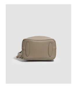 Details of women's bucket bag, large capacity versatile leather shoulder crossbody bag.
