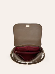 Classic brown leather crossbody bag with open interior, chic retro shoulder handbag for women.