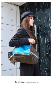 2026 nieuwe europese stijl zachte lederen tote tas grote capaciteit contrastkleur handtas