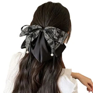 Koreanischer Paisley Blumen Schleifen Krallenclip mit Perlen und Bändern, Haaraccessoire
