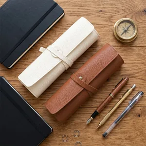 Tragbare PU Leder Rolltasche zur Aufbewahrung von Make-up Pinsel und Reiseutensilien.