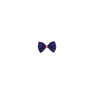 Joli nœud papillon bleu pour animaux avec impression rose, parfait pour chiens et chats.