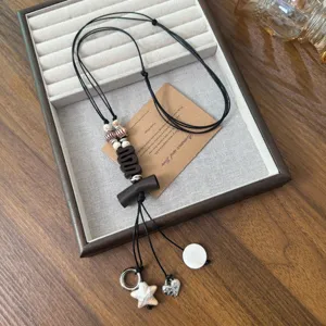 Collier rétro style chinois avec pendentif étoile et cœur, bijoux ethniques Zen vintage pour femme.