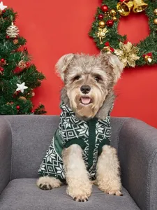 Thickened fleece knitted dog sweater with classic winter snowflake pattern for pets warmth.