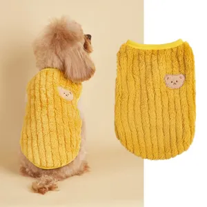 Gele dikke fleece huisdierenvest met schattig beren borduurwerk detail voor honden en katten warme winter