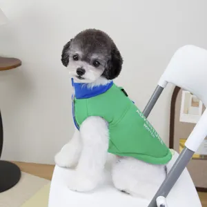 Gilet invernale impermeabile e caldo per cani con due gambe e anello guinzaglio per passeggiate.