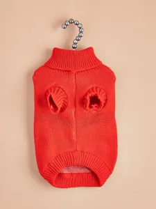 Maglione rosso a collo alto per animali, caldo capo in maglia con motivi per la stagione invernale.