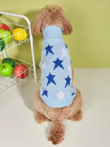 Maglione per cani blu con motivo a stelle e collo alto, capo in maglia calda per animali.
