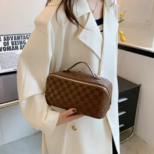 Vintage karierte Kosmetiktasche mit Tragegriff und grosse wasserdichte Make-up Tasche.
