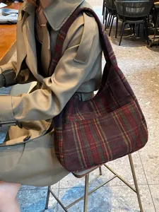 Retro autumn winter woolen plaid shoulder bag large capacity casual women tote commuting bag
