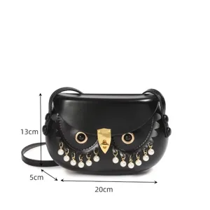 Originelles Eulen-Satteltasche mit Perlenfransen, schwarze PU-Leder Umhängetasche für Damen.